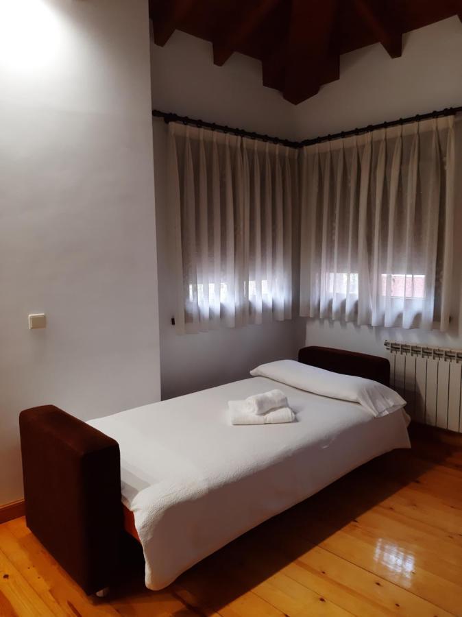 Appartamento El Puentin Del Sella Con Wifi Y Parking Gratuito Onís Esterno foto